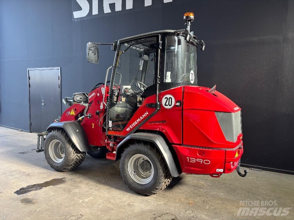 Weidemann 1390  스키드로더