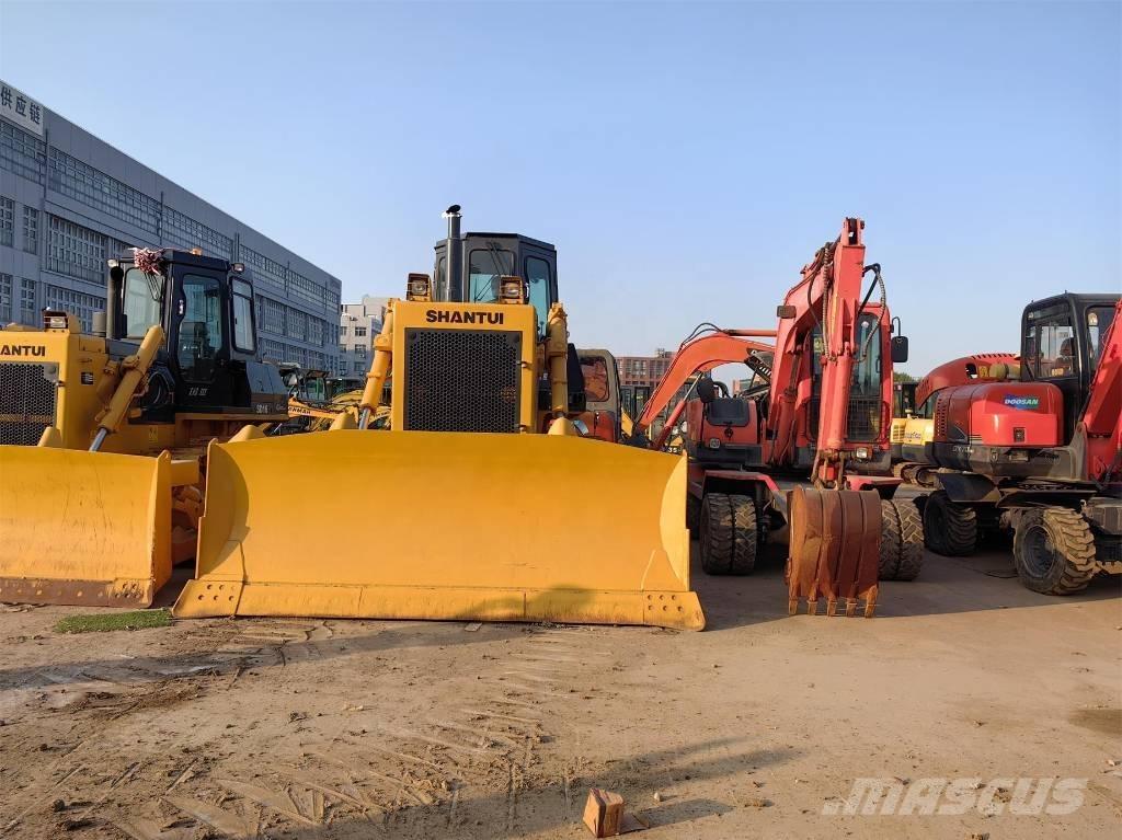 Shantui SD22 크롤러 도저