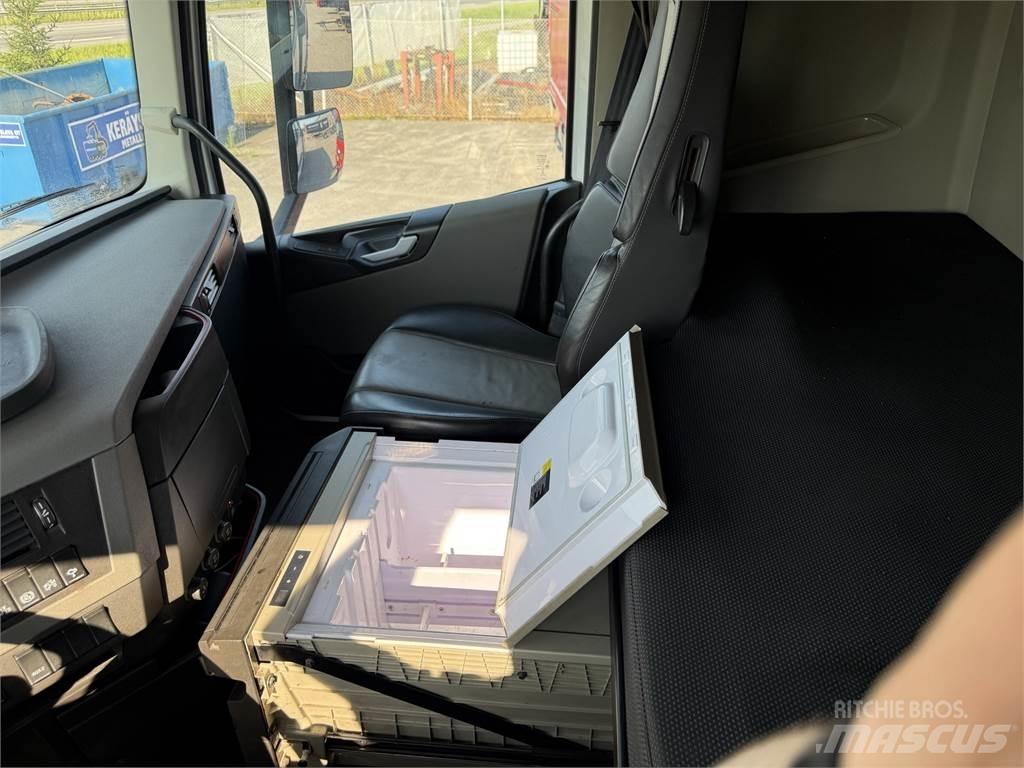 Volvo FH540 8X4 덤프 트럭