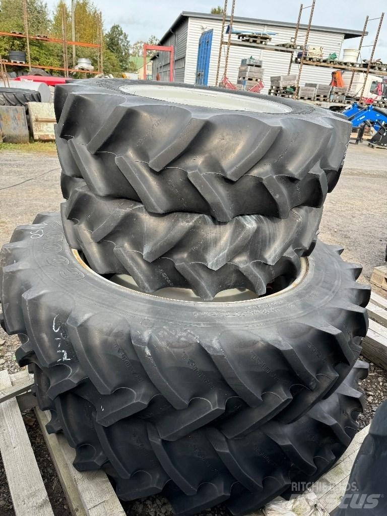 Goodyear 13.6R38 타이어, 휠 및 림