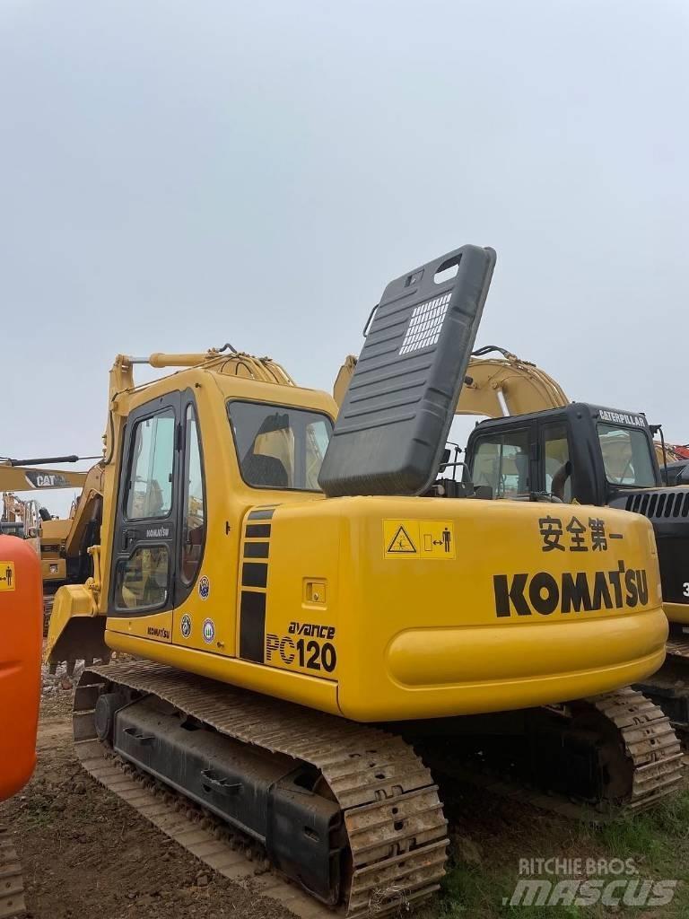 Komatsu PC 120 대형 굴삭기 29톤 이상