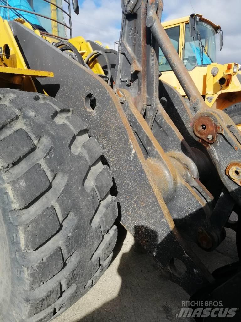 Volvo L 180 C  휠로우더