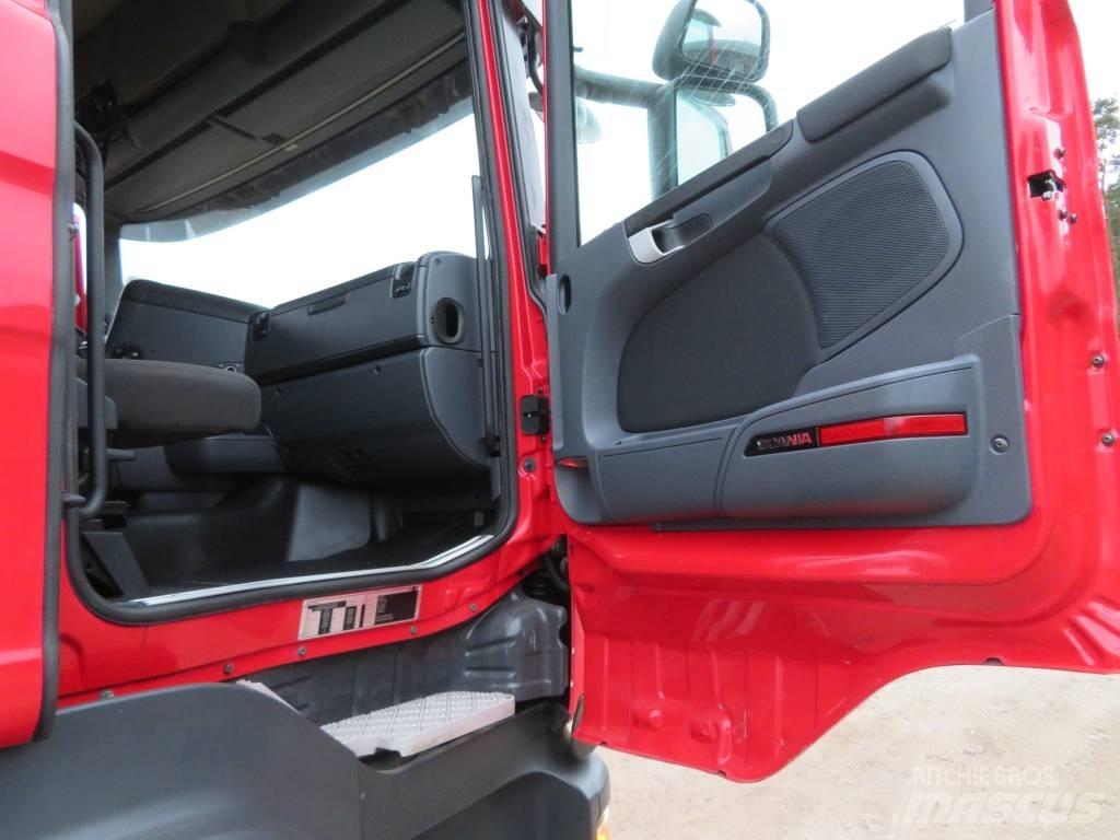 Scania R 520 목재 트럭