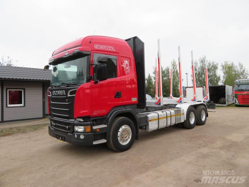 Scania R 520 목재 트럭