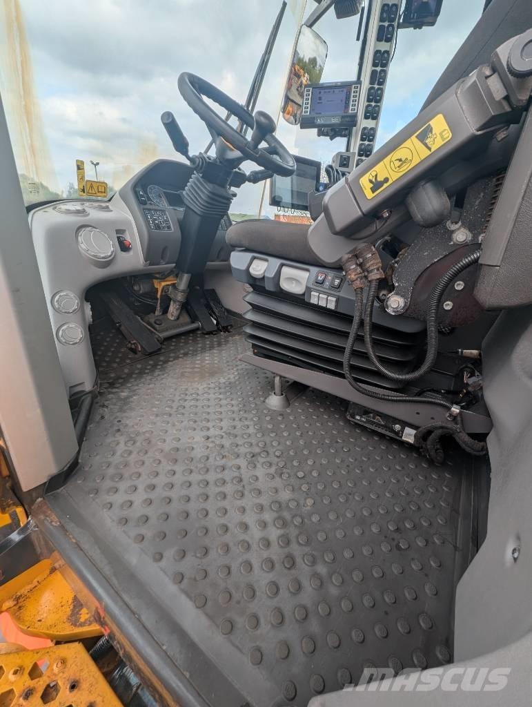 Volvo L 220 H  휠로우더