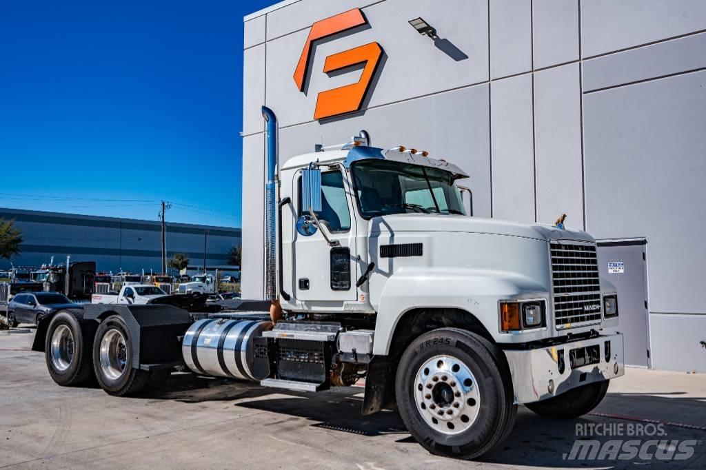 Mack Pinnacle 트랙터 유닛