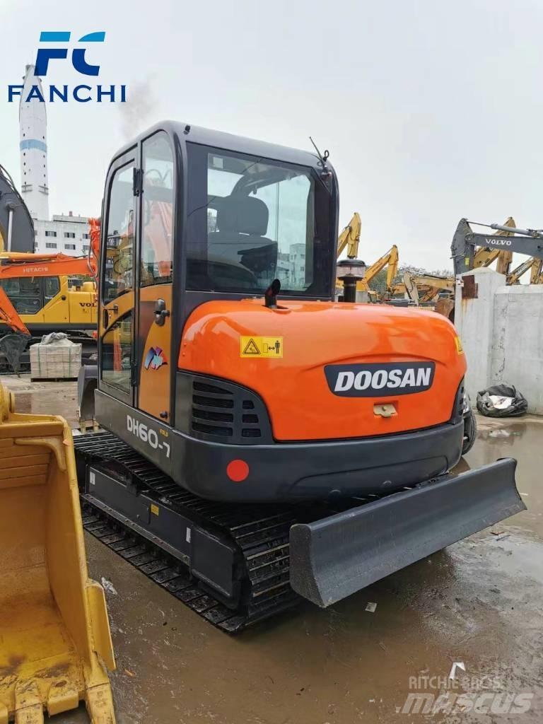 Doosan DH 60-7 소형 굴삭기 7톤 미만