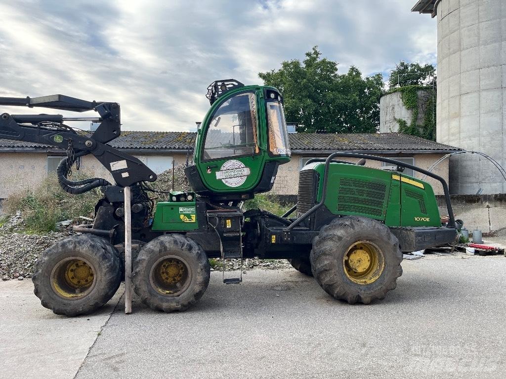 John Deere 1070 E 원목 하베스터