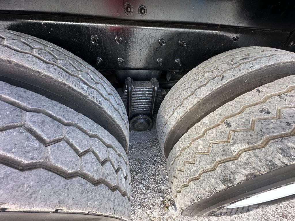 Mack GU713 콤비/진공 트럭