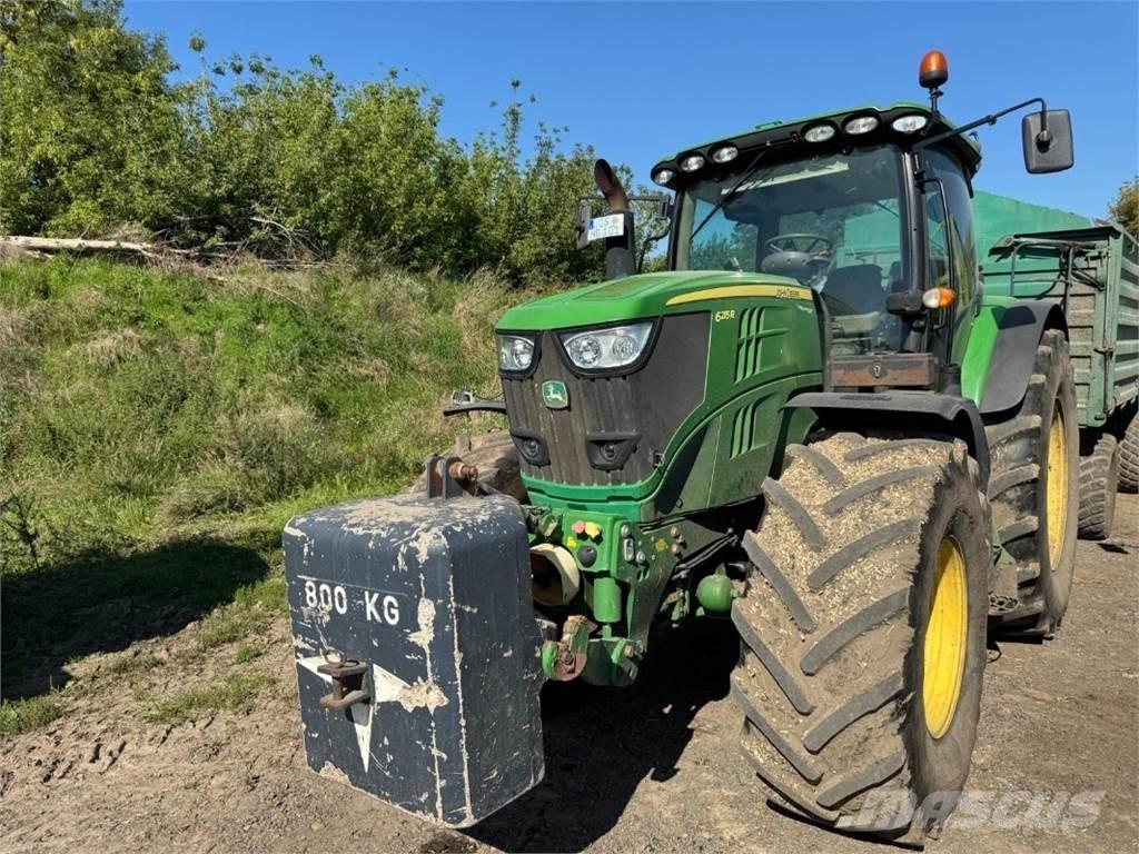 John Deere 6215 R 트랙터
