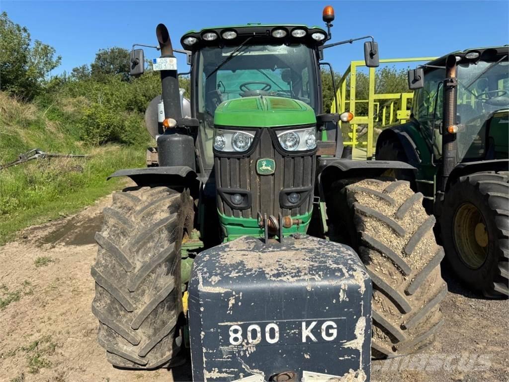 John Deere 6215 R 트랙터