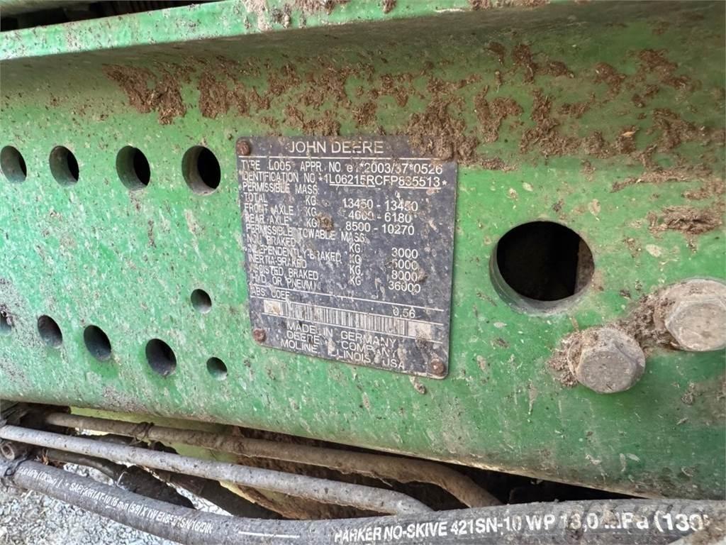 John Deere 6215 R 트랙터