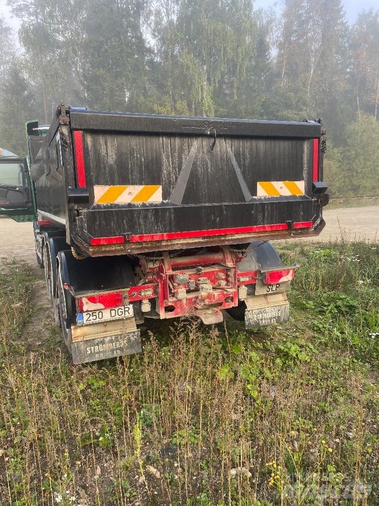 Scania R 560 덤프 트럭