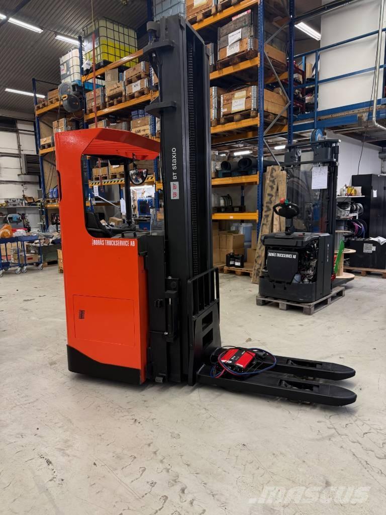 BT truck SRE160L 보행식 리치 지게차