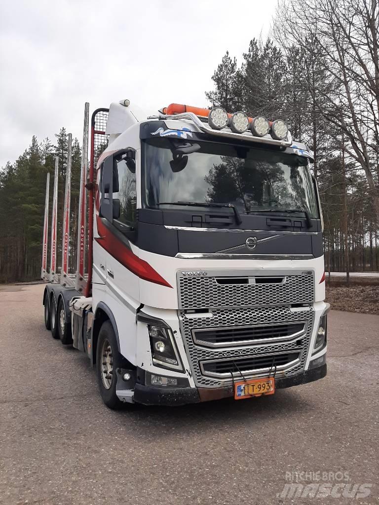 Volvo FH 13 목재 트럭