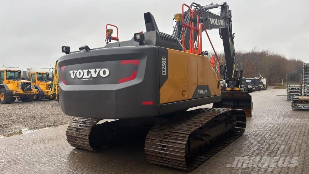 Volvo EC 250 EL 대형 굴삭기 29톤 이상