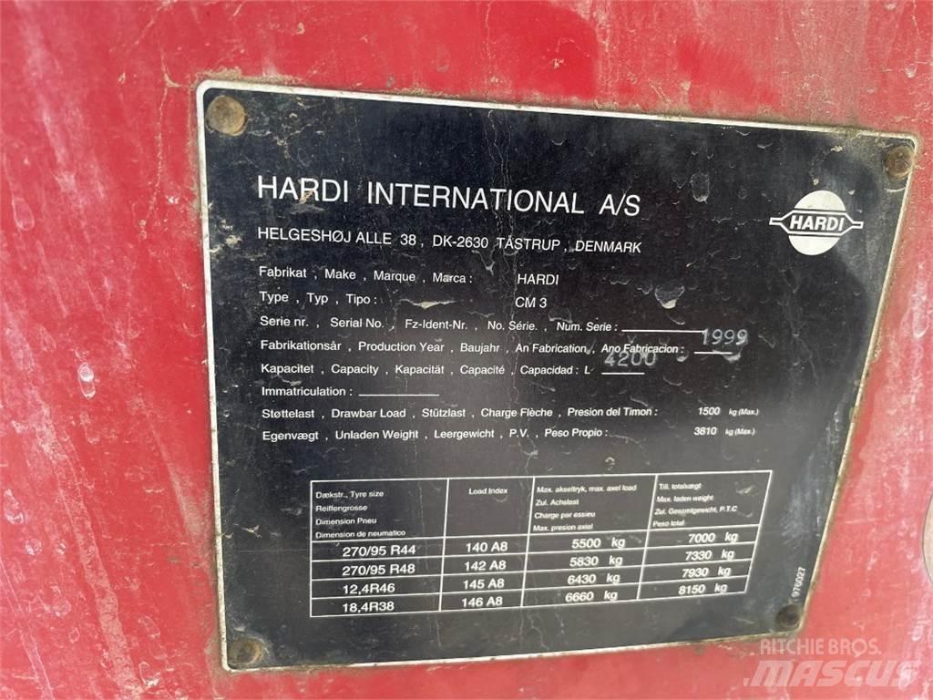 Hardi CM 3 견인형 분무기