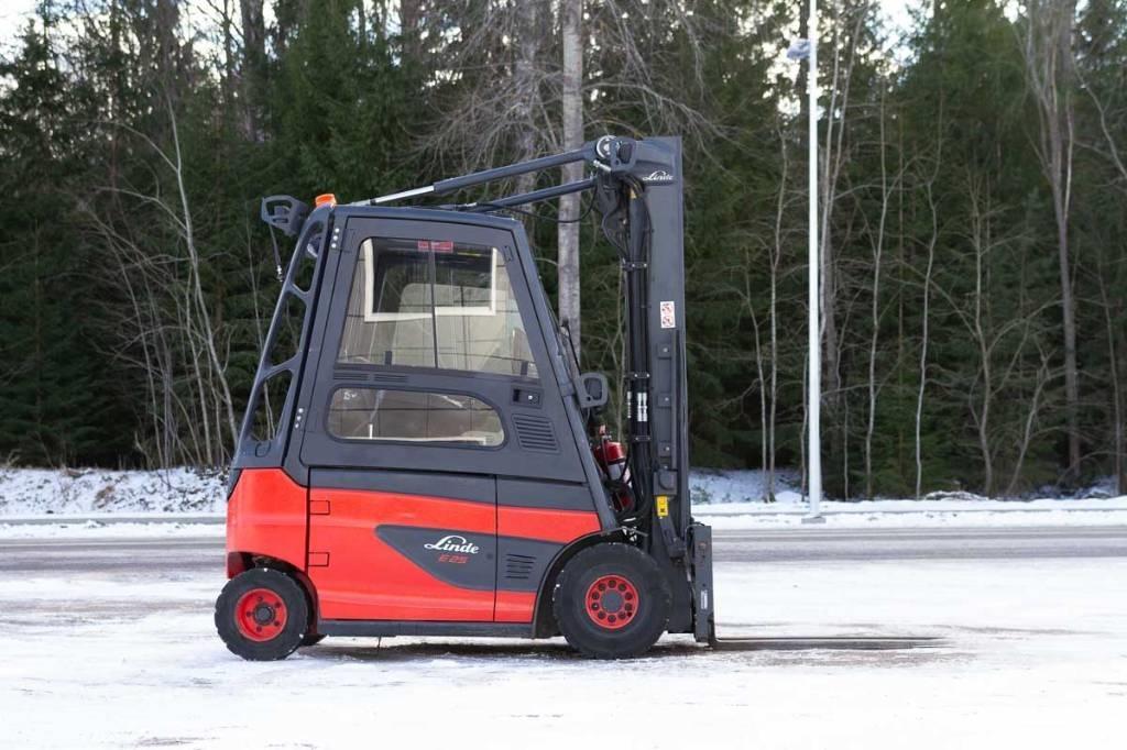 Linde E 25 전동 지게차