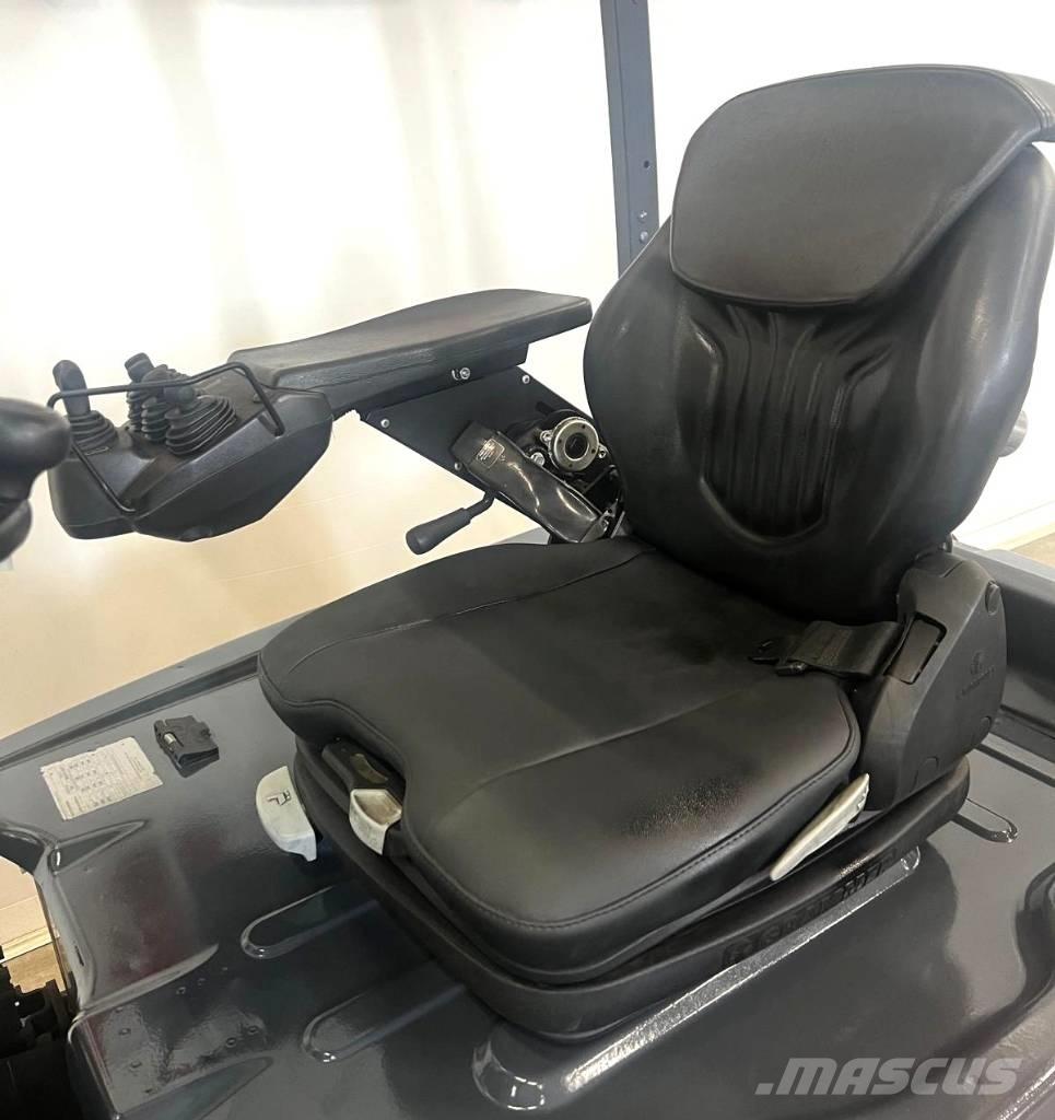 Toyota 10941 8FBE18T 전동 지게차