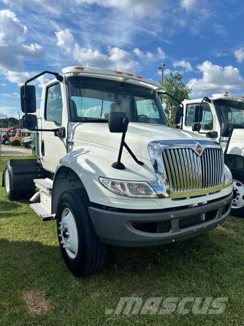 International MV607 트랙터 유닛