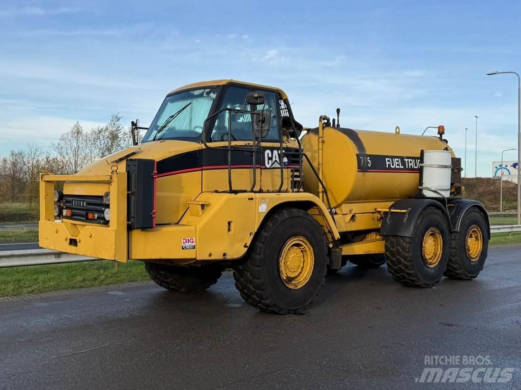 CAT 725 Fuel truck 탱커 트럭