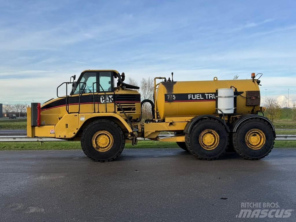 CAT 725 Fuel truck 탱커 트럭