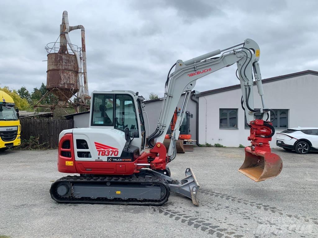 Takeuchi TB 370 중형굴삭기 7톤-28톤