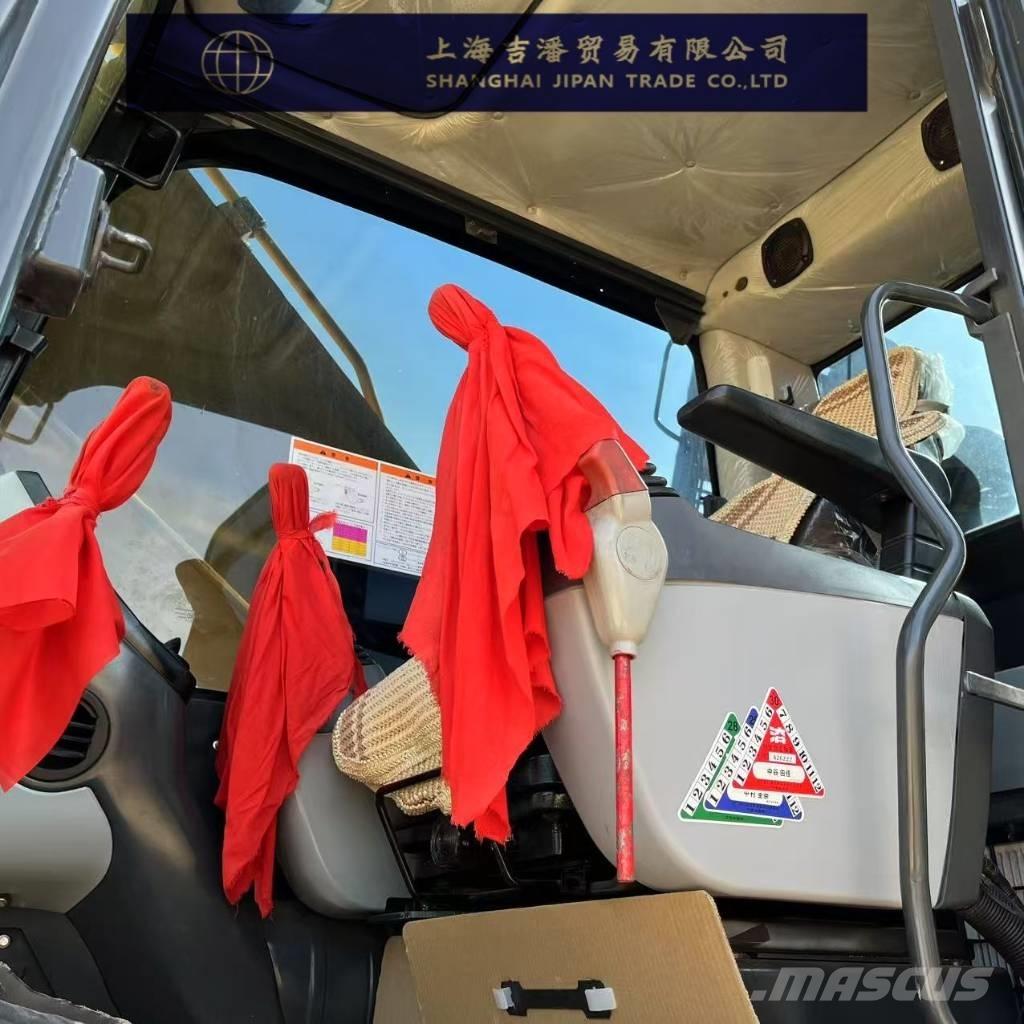 Komatsu PC 200-8 대형 굴삭기 29톤 이상