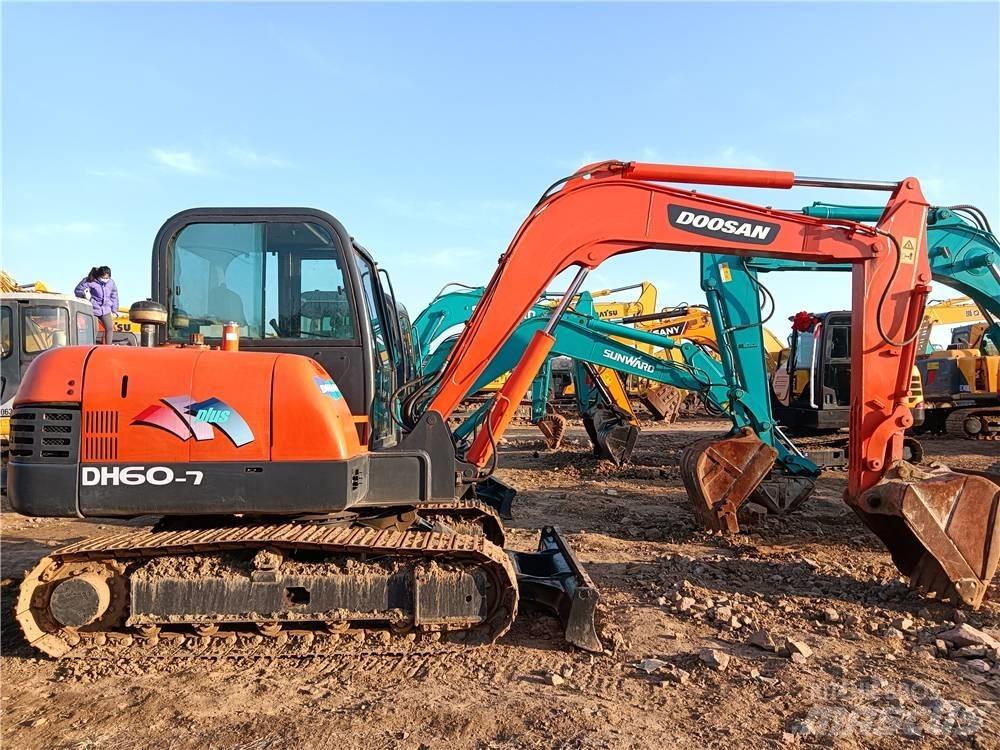 Doosan DH60-7 대형 굴삭기 29톤 이상
