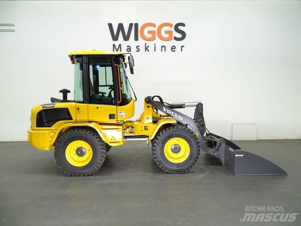 Volvo L30 HS  휠로우더
