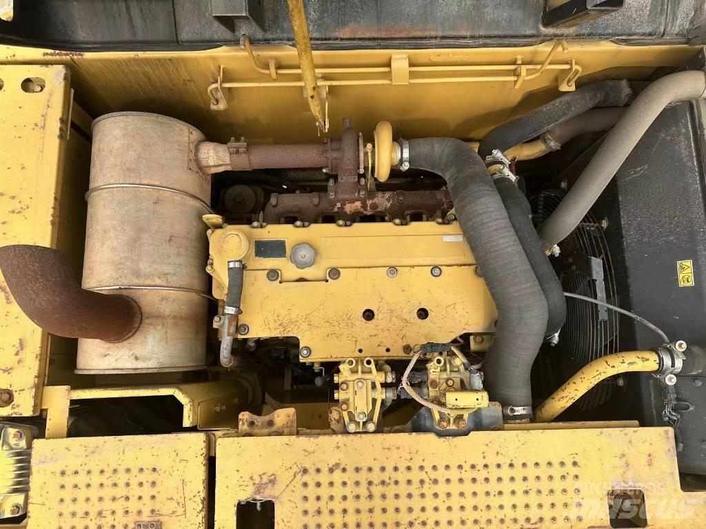 CAT 323D 대형 굴삭기 29톤 이상