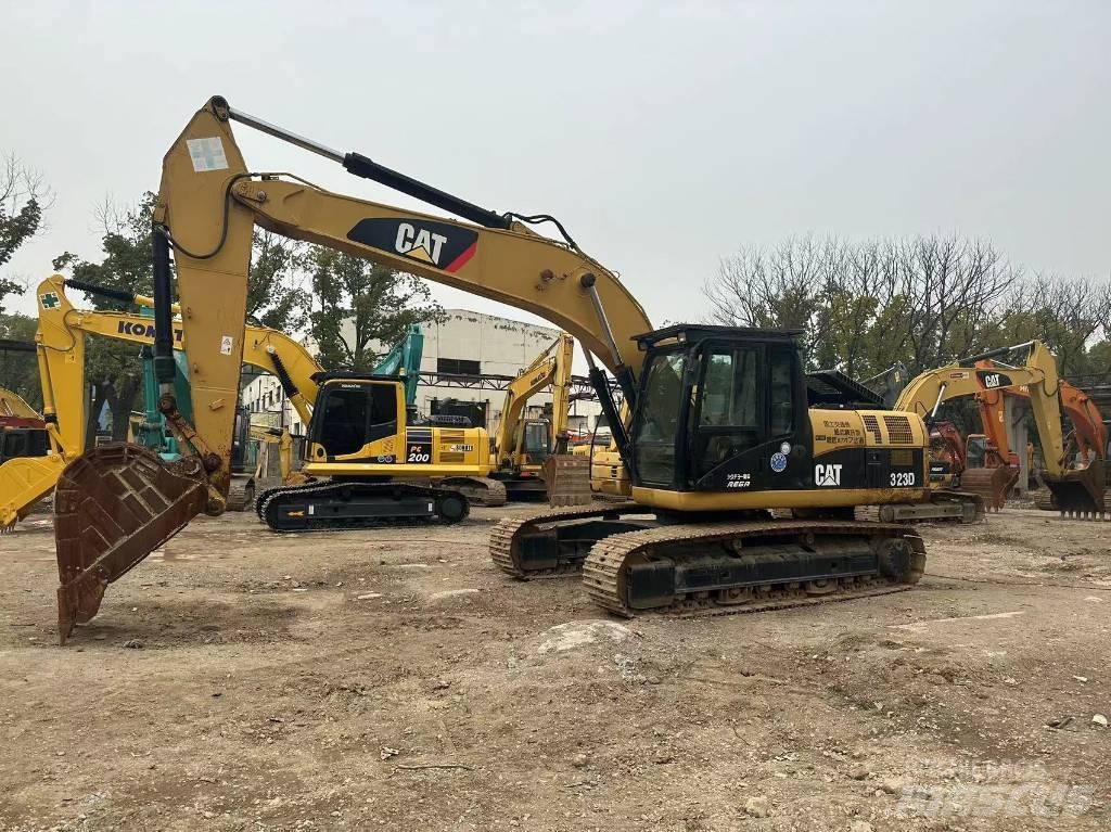 CAT 323D 대형 굴삭기 29톤 이상
