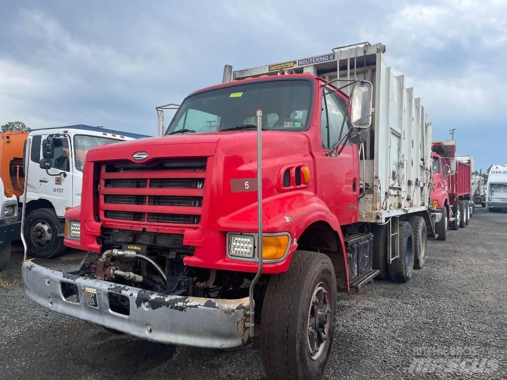 Sterling L7500 폐기물 수거 트럭