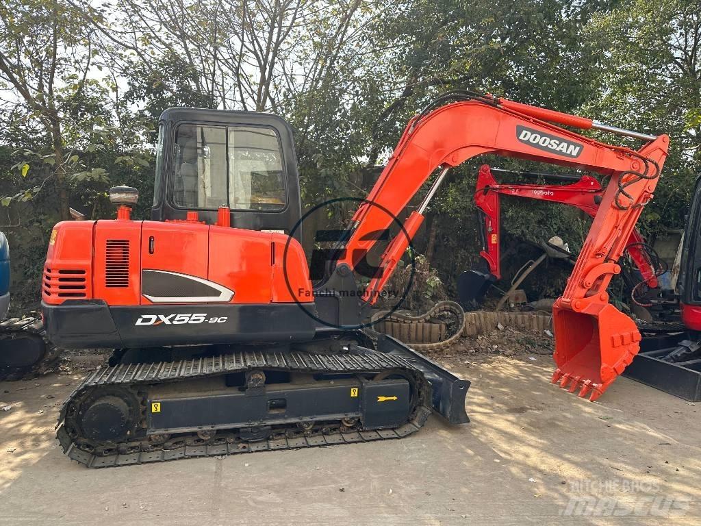 Doosan DX 55 소형 굴삭기 7톤 미만