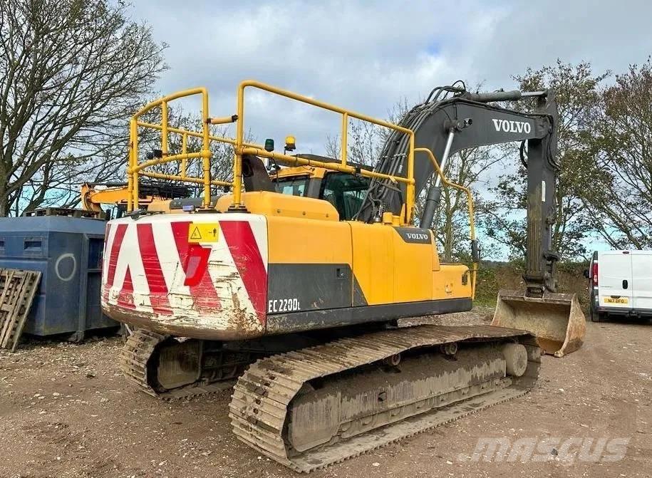 Volvo EC 220 DL 대형 굴삭기 29톤 이상