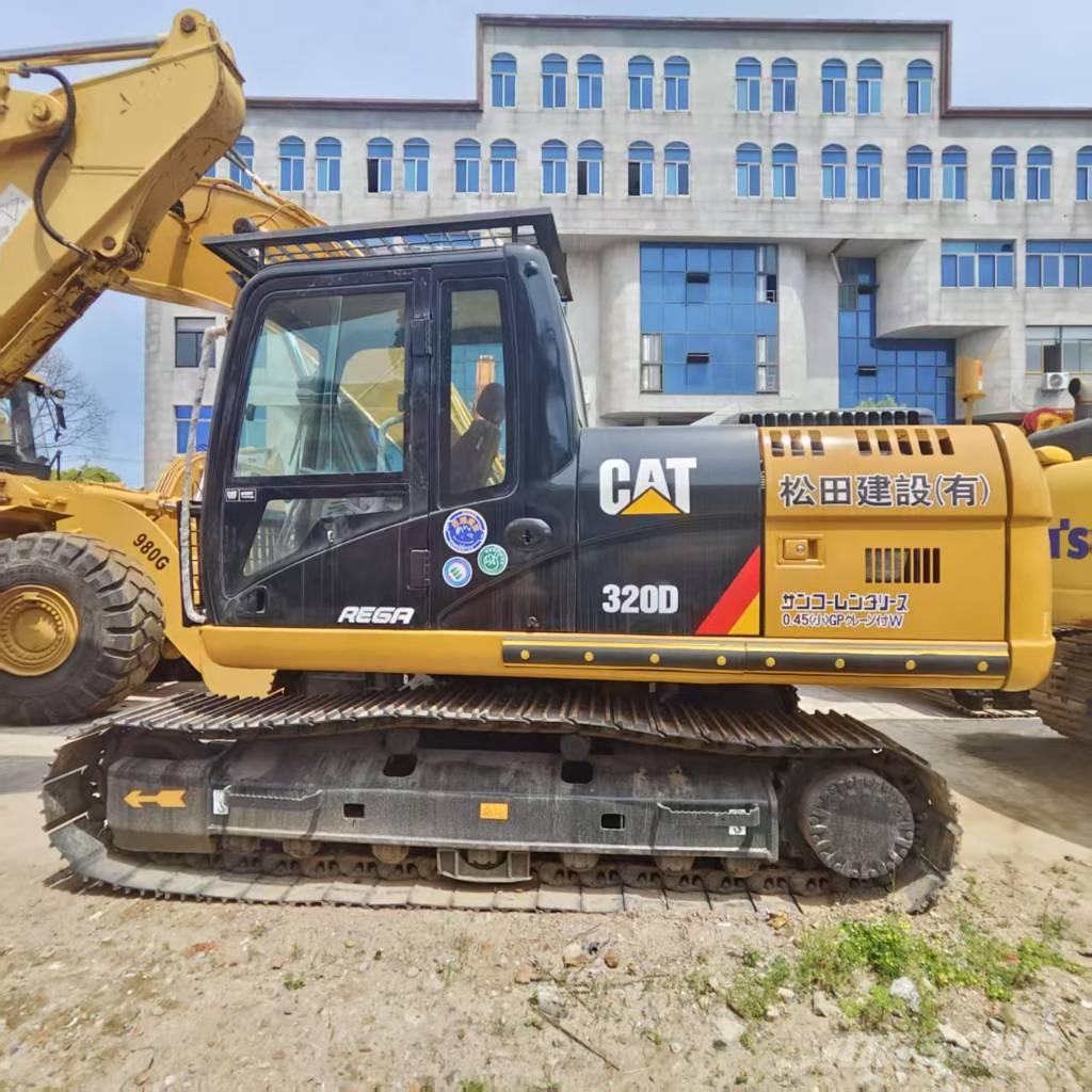 CAT 320 D 대형 굴삭기 29톤 이상
