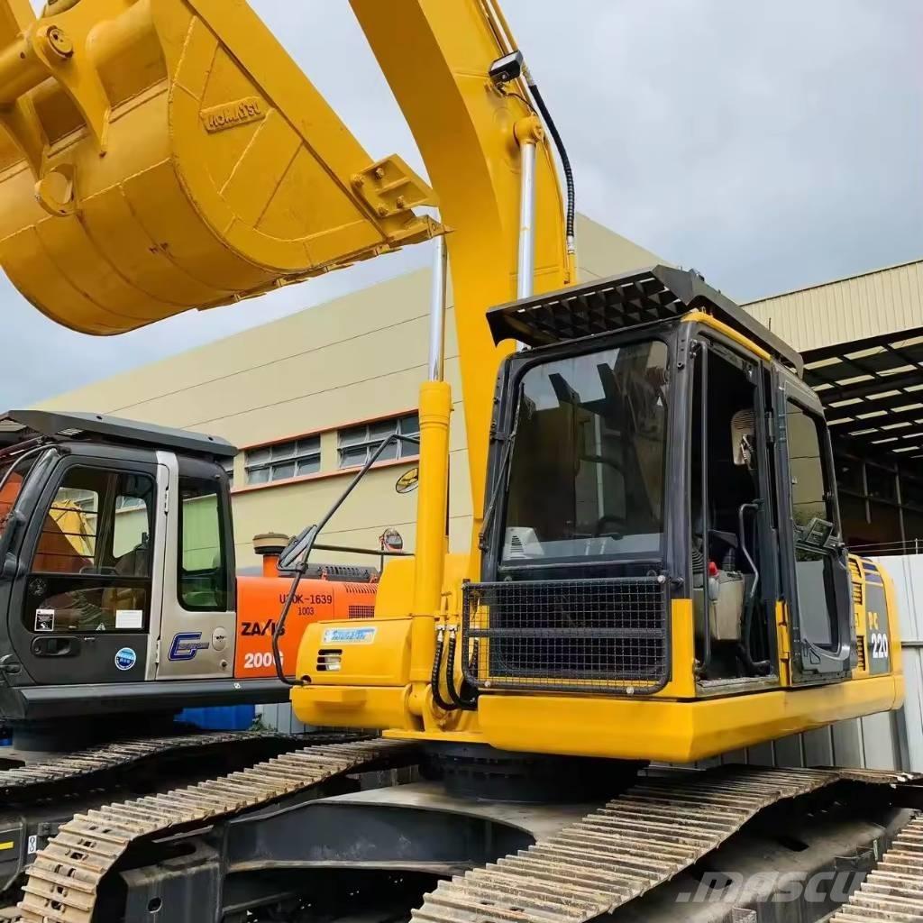 Komatsu PC 200 대형 굴삭기 29톤 이상