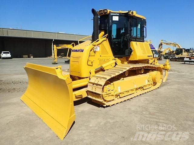 Komatsu D61EX-24 크롤러 도저