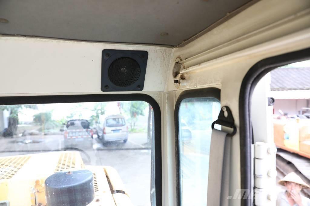 Hyundai Robex 130 W  휠 굴삭기