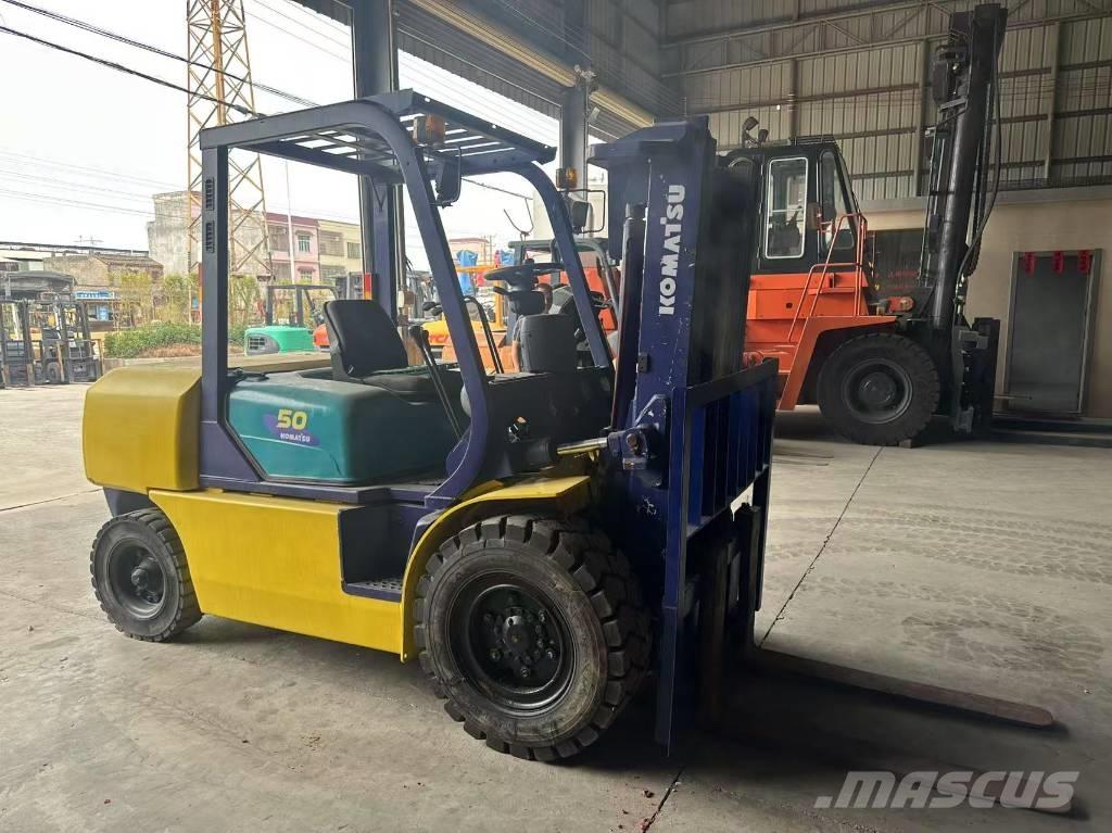 Komatsu 5t 디젤 지게차