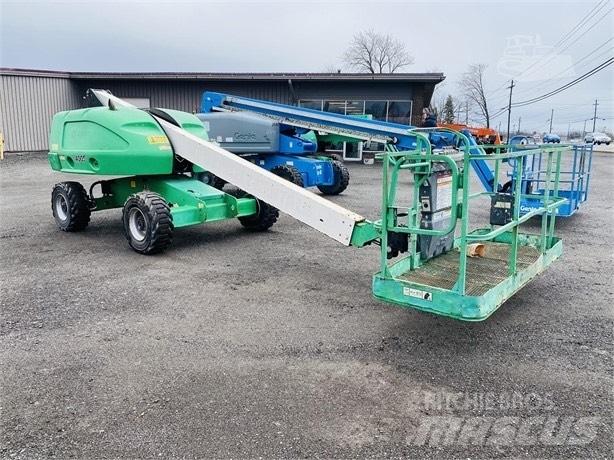 JLG 400 S 견인식 전동이동 리프트