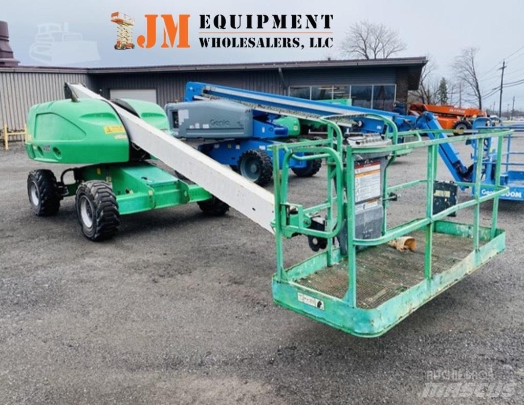 JLG 400 S 견인식 전동이동 리프트