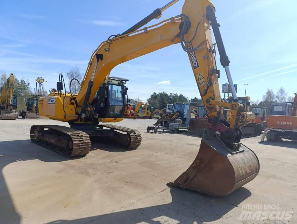 JCB JS 220 대형 굴삭기 29톤 이상