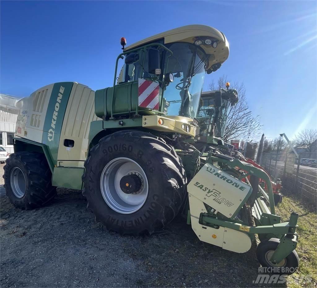 Krone BIG x 700 자동 초지기계