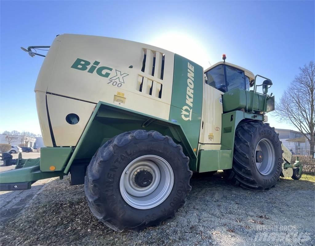 Krone BIG x 700 자동 초지기계