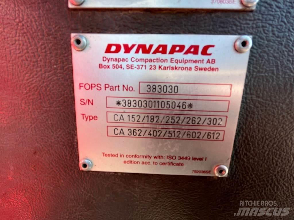 Dynapac CA302D 싱글 드럼 롤러