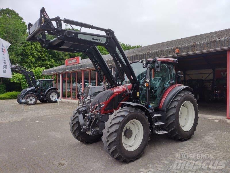 Valtra G135 Active 트랙터