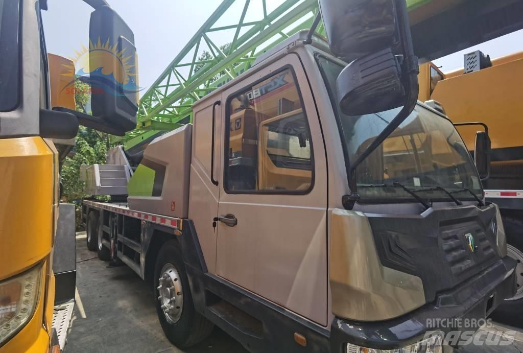 Zoomlion ztc 251v A/T 크레인