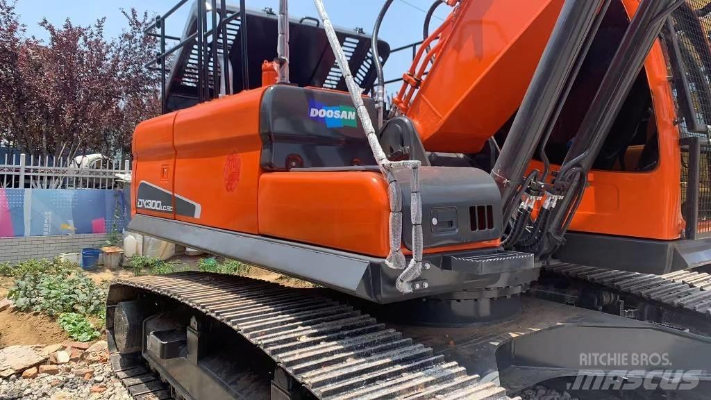 Doosan DX 300 LC 대형 굴삭기 29톤 이상