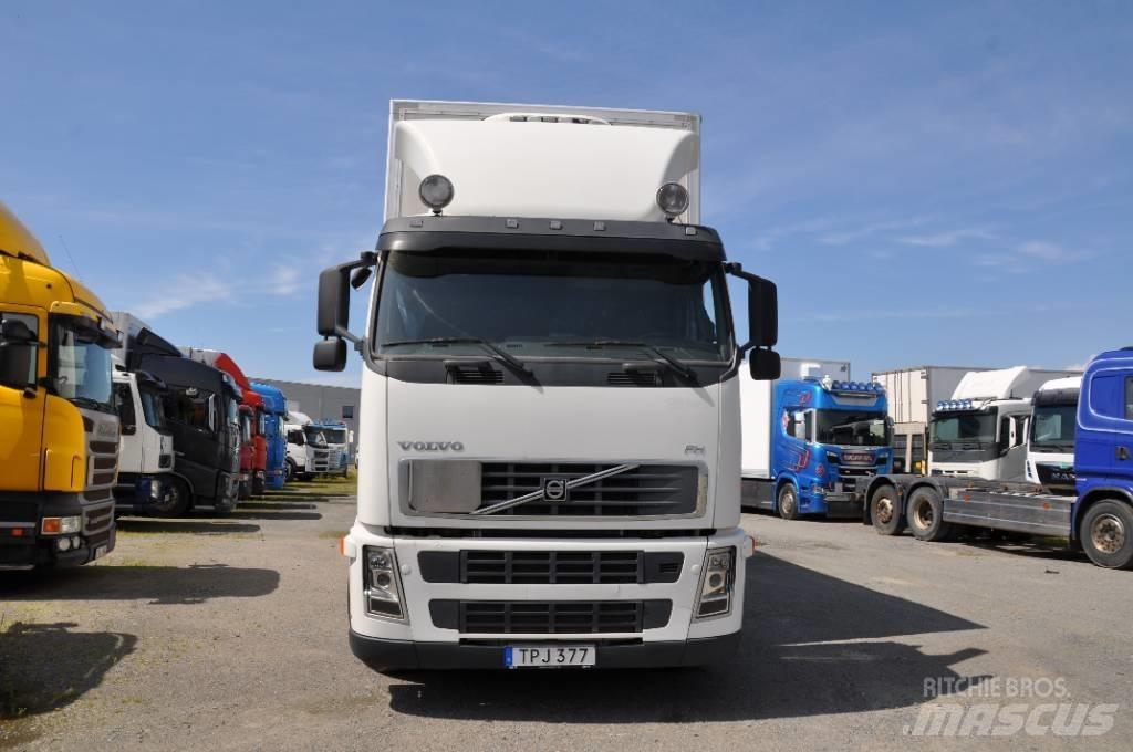 Volvo FH440 6X2 탑차 트럭